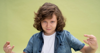 10 Model Rambut Panjang Anak Laki-Laki yang Stylish dan Praktis