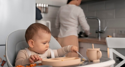 Tekstur MPASI Bayi 9 Bulan yang Ideal dan Cara Pemberiannya