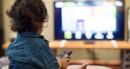 Cara Memilih Tontonan Edukasi untuk Anak