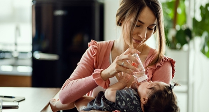 Kapan Bayi Boleh Minum Air Putih?