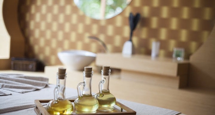 Ini Perbedaan Minyak Telon dan Minyak Kayu Putih