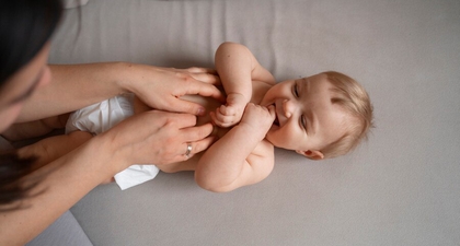 Manfaat Pijat Bayi untuk Kesehatan dan Cara Melakukannya