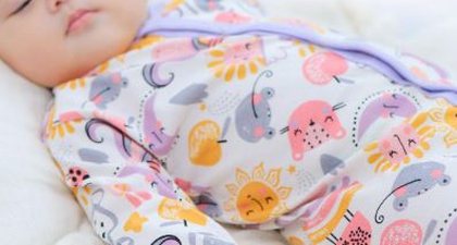 Lindungi Bayi dari Gigitan Nyamuk, Moms Bisa Kenakan Si Kecil Pakaian Ini