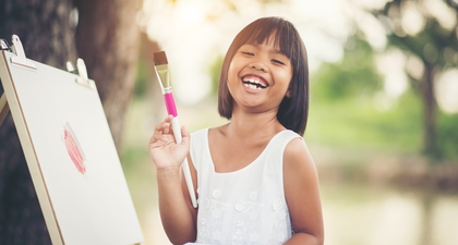 Moms, Ini Karakter Anak yang Suka Menggambar Orang