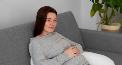 Penasaran Bagaimana Bentuk Perut Hamil 3 Bulan saat Duduk? Ini Penjelasannya