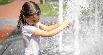 Si Kecil Takut Air? Jangan Khawatir, Ini Cara Mengatasi Anak Takut Air