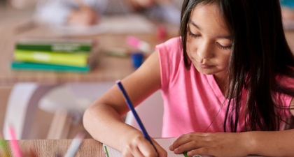 Tingkatkan Budaya Menulis Tangan untuk Kemampuan Literasi Anak Sekolah
