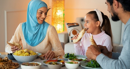 Ini Arti Mimpi Makan Bersama Keluarga dan Teman