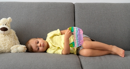 Langkah Tepat Pertolongan Pertama Anak Sakit Perut yang Wajib Moms Ketahui