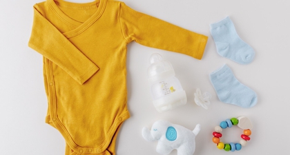 5 Tips Memilih Baju Bayi untuk Kulit Sensitif