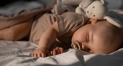 Tips Mengatur Pola Tidur yang Sehat untuk Bayi Baru Lahir