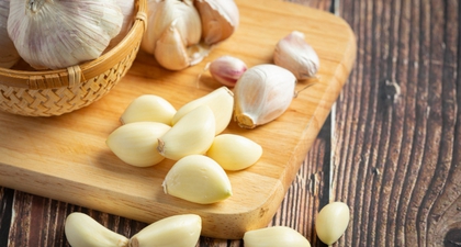 Cara Mengeluarkan Dahak pada Bayi dengan Bawang Putih