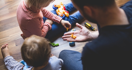 Trik Agar Anak Tak Rewel Saat Silaturahmi Lebaran