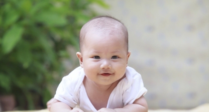 Nama Bayi Tiru Orang Terkenal atau Tidak?