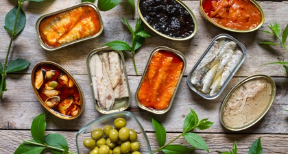 Jaga Nutrisi Meski Makan Makanan Kaleng dengan Cara Ini