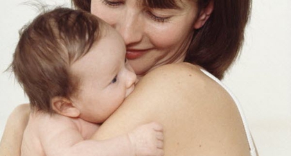 Trik Menggendong Newborn