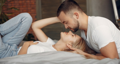 5 Manfaat Mendesah saat Berhubungan Intim