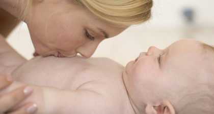 Cara Bayi 0-3 Bulan Memahami Sekelilingnya