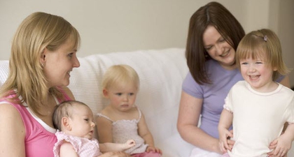 Mengajarkan Sopan Santun di Tempat Umum