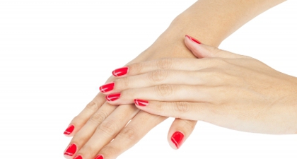 Kuku Rapuh? Atasi dengan Mengonsumsi 5 Makanan Ini