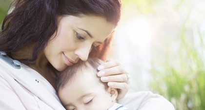 Perhatikan Kain Gendongan Si Kecil