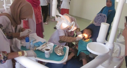 Ajak Si Kecil Periksa Gigi