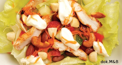 Fresh Salad with Nuts