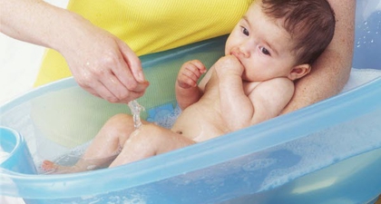 Agar Bayi Bebas Biang Keringat