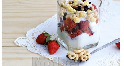 Yoghurt Parfait & Strawberry 