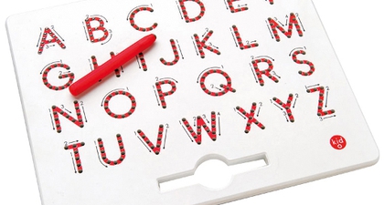 Bantu Si Kecil Belajar Menulis