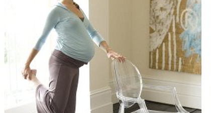 Atasi Kaki Bengkak di Trimester 3