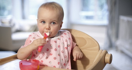 6 Aturan Makan yang Harus Diterapkan kepada Anak