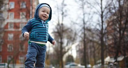 Trik Cerdas Memilih Sepatu untuk Balita