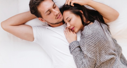 5 Tanda Suami yang Jago Bercinta dan Puaskan Pasangannya