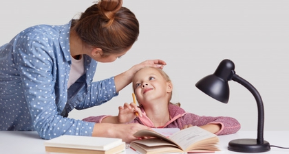 Jangan Asal Memuji! Ini 7 Aturan Memberi Pujian pada Anak