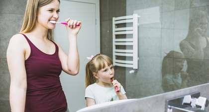 Langkah-langkah Mengajarkan Sikat Gigi pada Anak