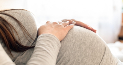 Ini Penyebab Perut Nyeri saat Hamil dan Cara Mengatasinya