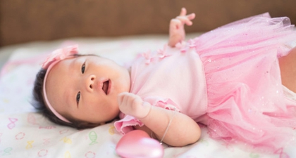 Bolehkah Memakaikan Perhiasan Emas pada Bayi?