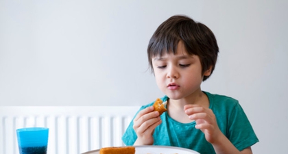 Balita Tidak Suka Makan Ikan? Siasati dengan 5 Tips ini