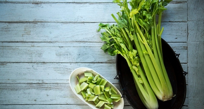 Yang Harus Diketahui saat Memberikan Seledri untuk MPASI