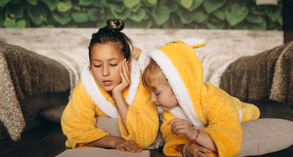 Moms, Ini 5 Tips Mengenalkan Membaca pada Anak