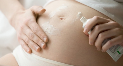 Moms, Ini 5 Tips Mengatasi Stretch Mark saat Hamil