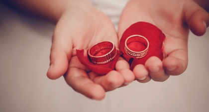 Waspada! Ini Bahaya Memakaikan Perhiasan pada Bayi