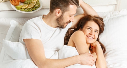 Makanan yang Harus Anda Hindari Sebelum Berhubungan Intim